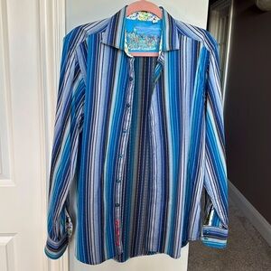 Robert Graham Shirt
Size Small Classic Fit
Good condition